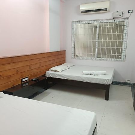 Sgs Residency Villa ตีรูปาติ ภายนอก รูปภาพ